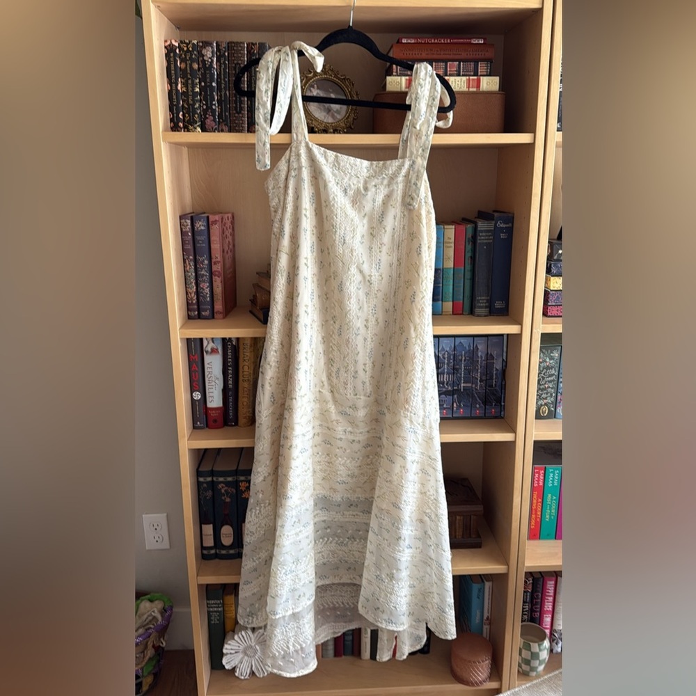 In Loom Floral Midi Dress
